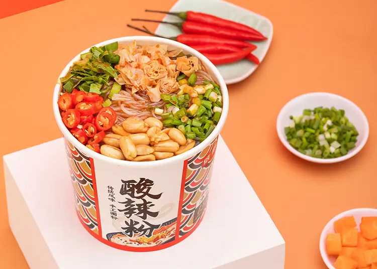 【品質(zhì)之選】桶裝泡面封口包裝生產(chǎn)線：攜手陳村、楊掌柜、金華、顧大嫂、統(tǒng)一，共鑄食品包裝新篇章