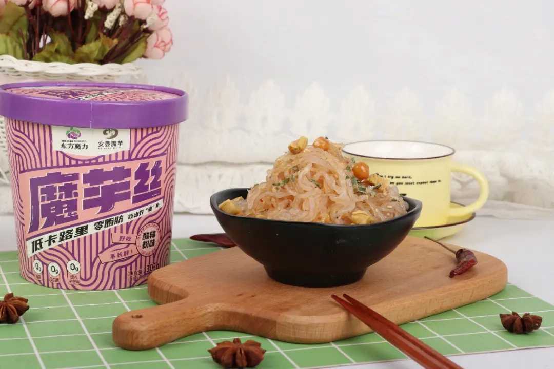 健康美味，一步到位：桶裝魔芋涼面包裝機(jī)